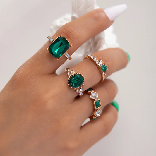 EMERALD RING
