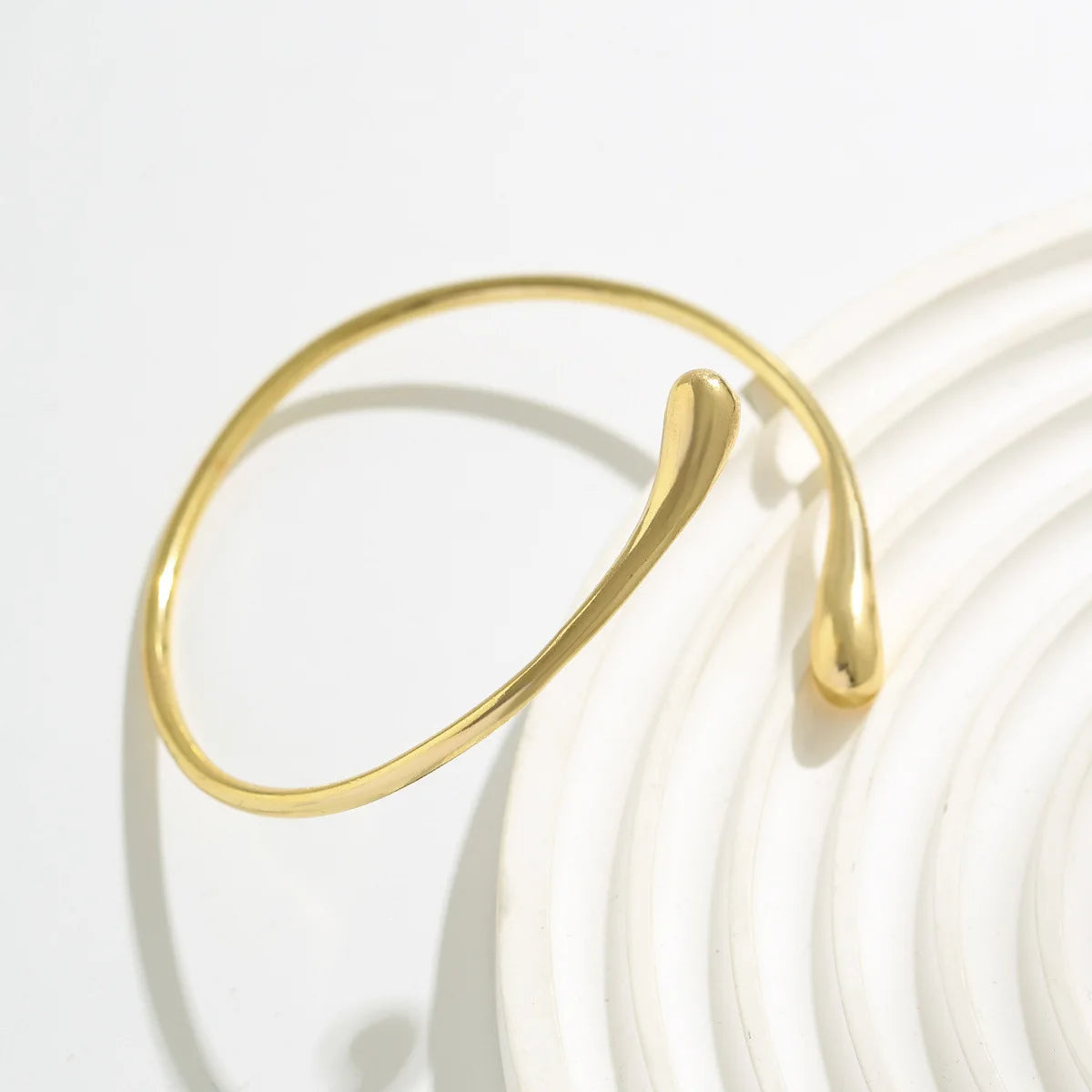 Glow arm cuff