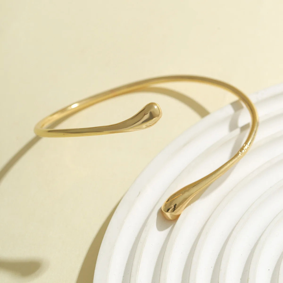 Glow arm cuff